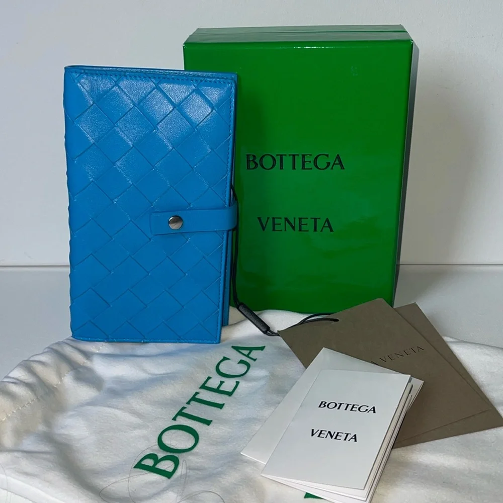 NWT BOTTEGA VENETA WOVEN LEATHER BLUE iPHONE 11 CASE WALLET WITH BOX AND BAG - Picture 6 of 16